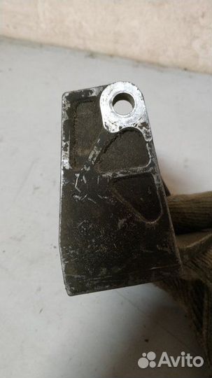 Кронштейн гидроусилителя Nissan Primera P12E