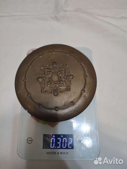 Напольные часы: маятник