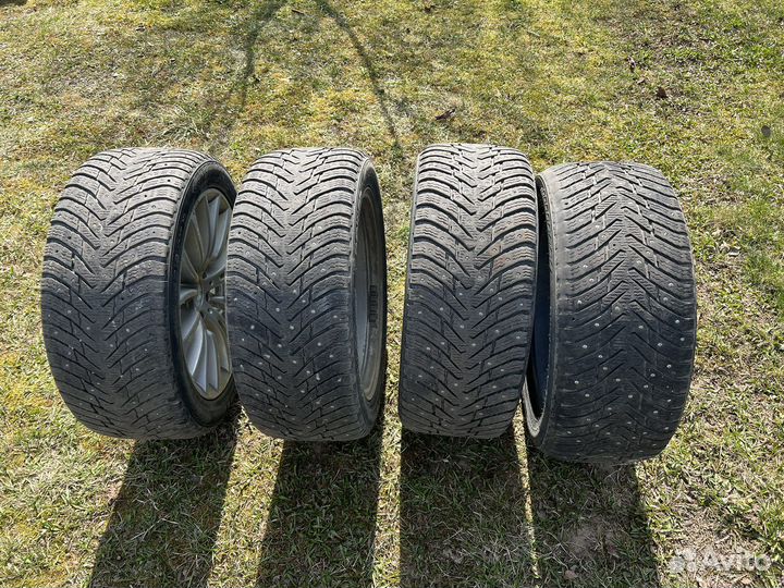 Nokian Tyres Hakkapeliitta 8 245/45 R18