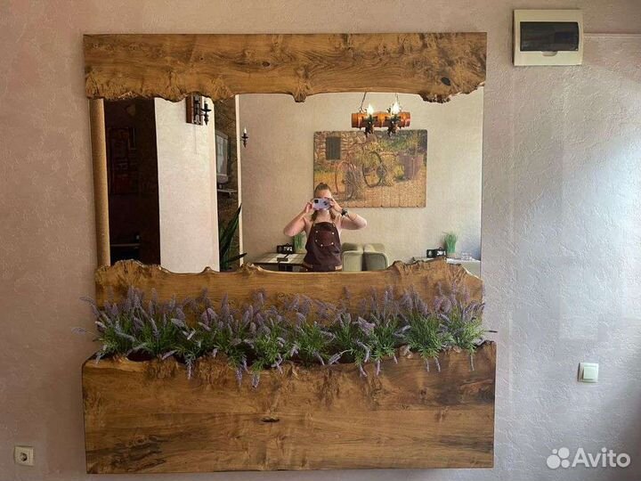 Дизайнерское зеркало с кашпо из слеба