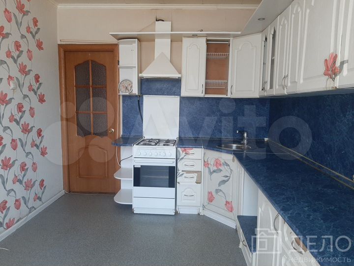 3-к. квартира, 83 м², 1/10 эт.