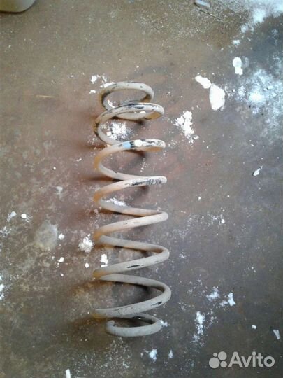 Пружина задняя шкода фабия2