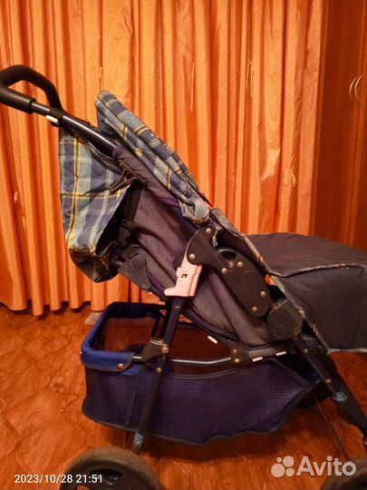 Прогулочная коляска