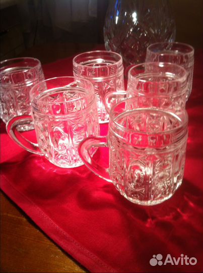 Комплект хрустальных кружек продаю
