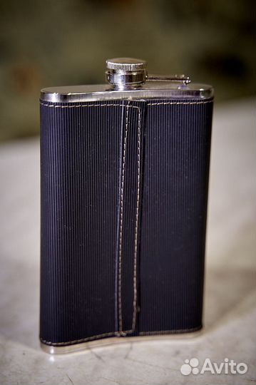 Фляжка с гербом России