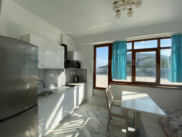 2-к. квартира, 70 м², 8/8 эт.