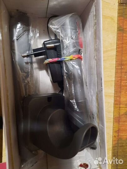 Беспроводной пылесос новый