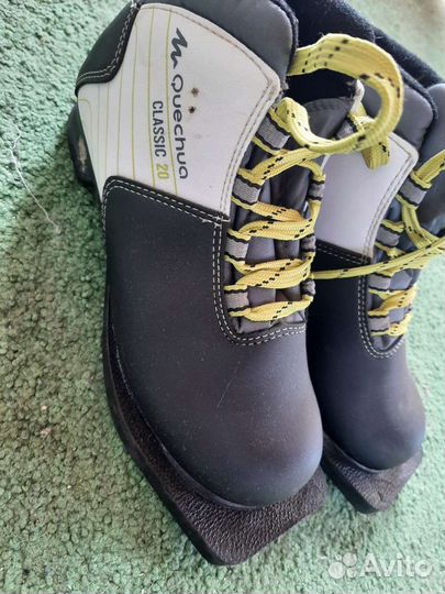 Лыжные ботинки