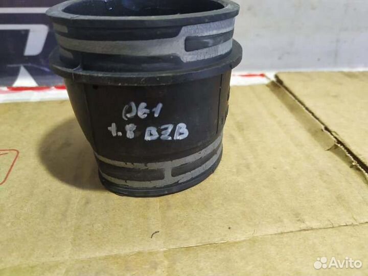 Патрубок Volkswagen Passat B6 1.8 BZB 2008