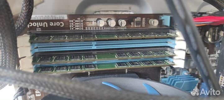 Материнская плата с процессором и памятью