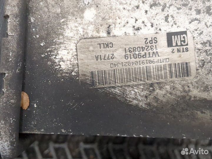 Радиатор интеркулера Opel Zafira B, 2011