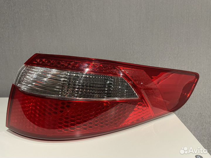 Фонарь задний Kia Rio 3
