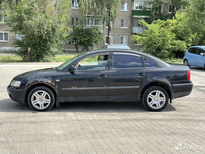 Volkswagen Passat 1.8 МТ, 1998, 244 236 км