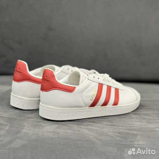 Кроссовки Adidas