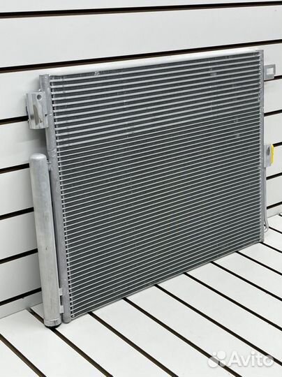 Радиатор кондиционера Jeep grand cherokee 2010