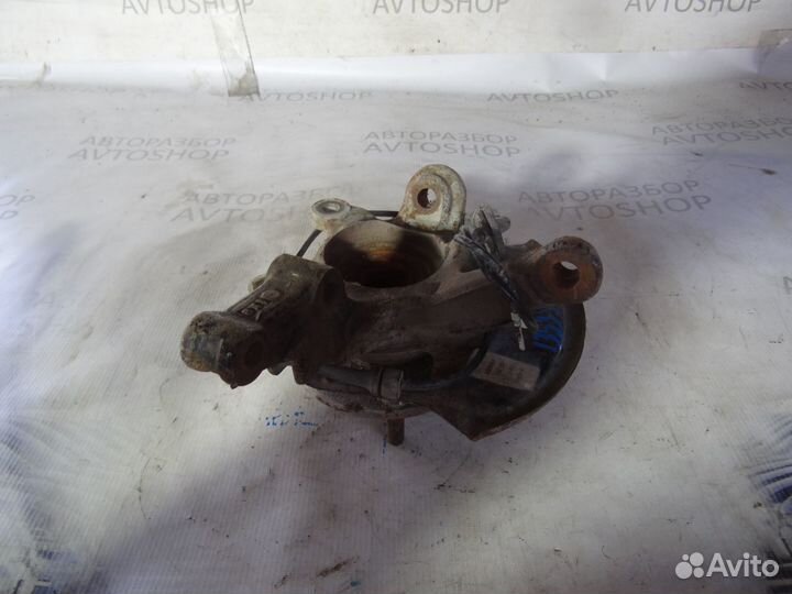 Кулак поворотный Nissan Sunny 15, перед лев