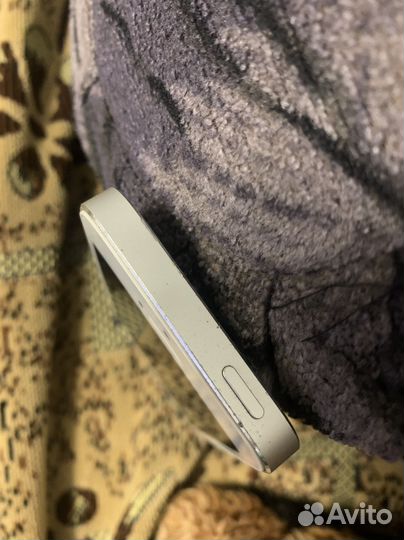 Телефон iPhone 5s