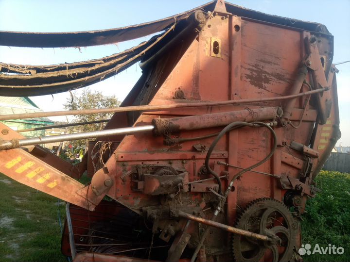 Пресс-подборщик Бежецксельмаш ПРП-1.6, 1996