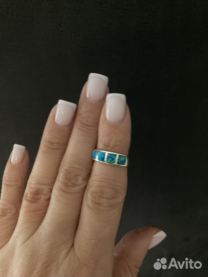Серебряное кольцо и серьги