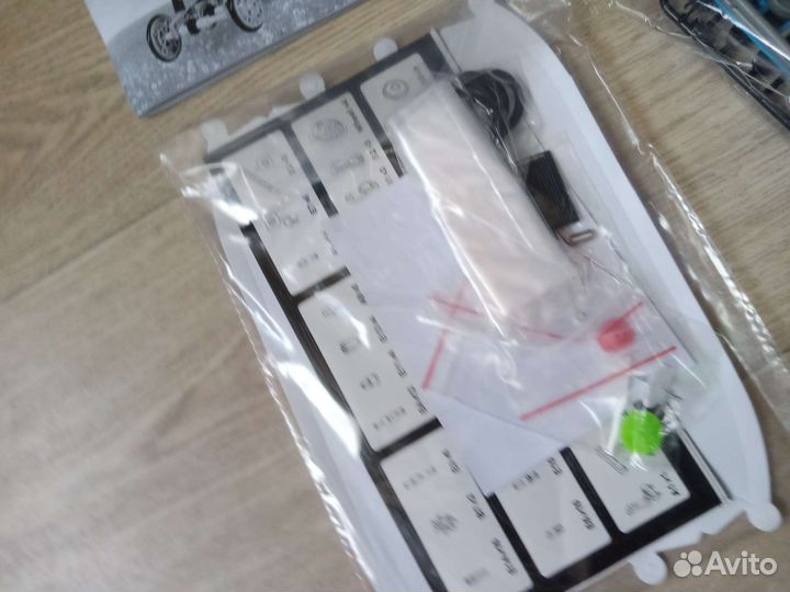 Конструктор робот на солн. батарее (новый)