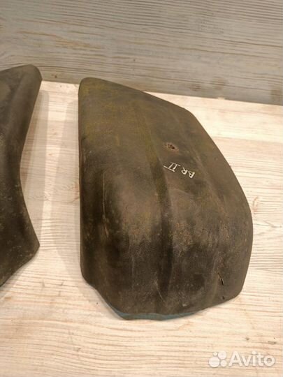 Боковая накладка на бампер передняя Ford Bronco Ii