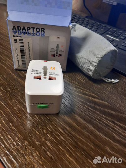 Универсальный адаптер