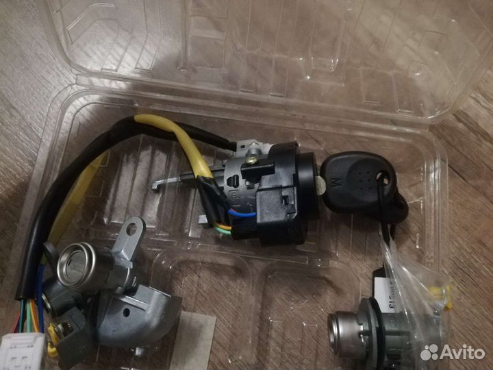 Замок зажигания Hyundai tucson 2008