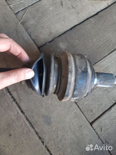 Привод задний правый туарег 3,2 бензин