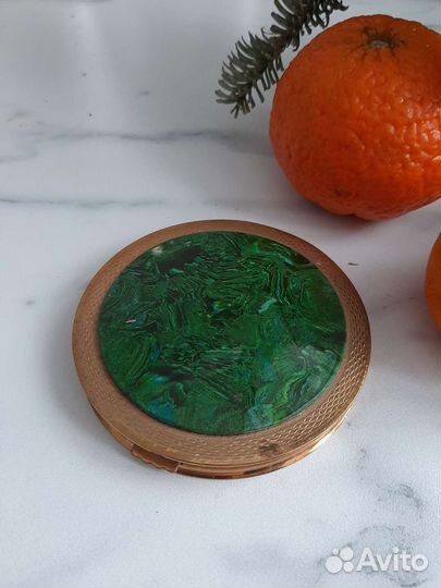 Малахитовое стекло