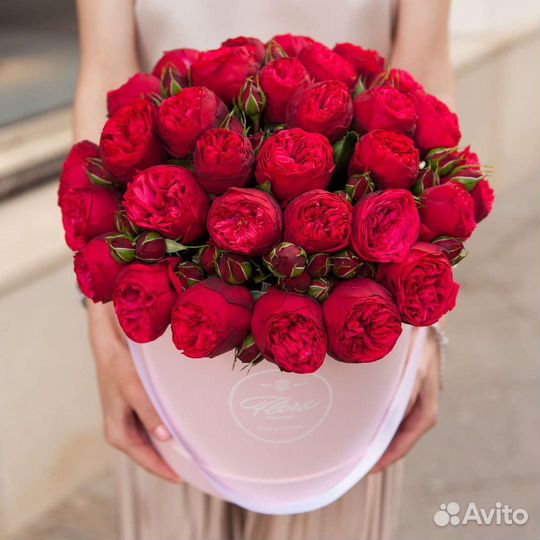 Пионовидная роза