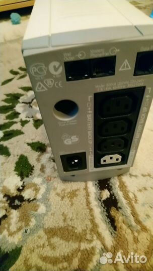 Блок бесперебойного питания APC