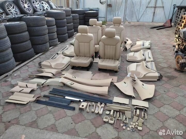 Салон w251 R-class 272.967 03.2007