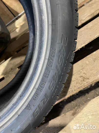 Pirelli Ice Zero FR 245/45 R19 102H