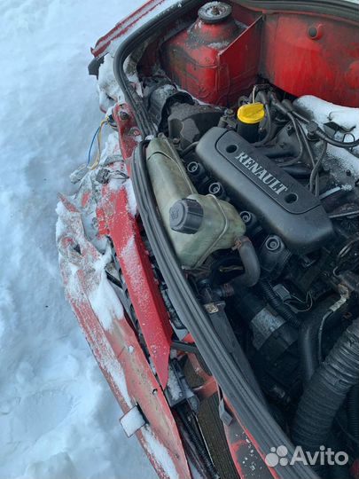 Renault Clio 1.1 МТ, 2002, битый, 278 500 км