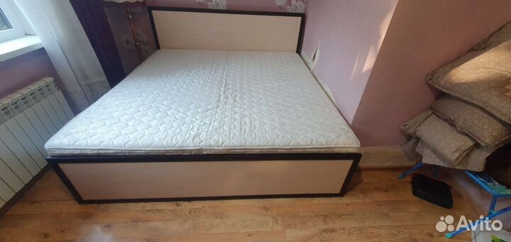 Кровать двухспальная с матрасом бу 200*200