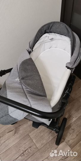 Коляска Retrus Rocky