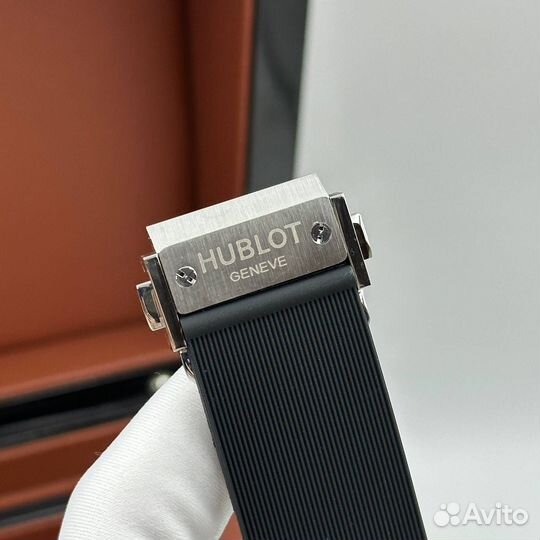 Часы hublot