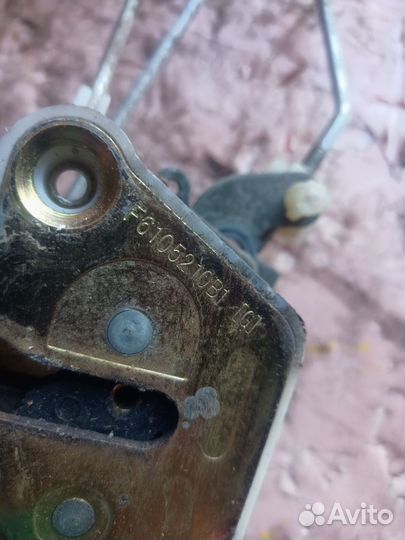 Замок двери передний правый Lifan Smily 320 2011