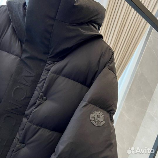 Пуховик зимний Moncler Madeira черный