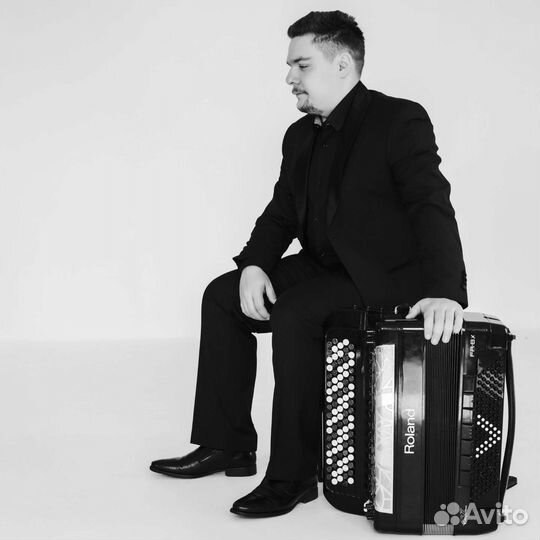 Баянист на праздник