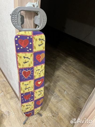 Гладильная доска с розеткой