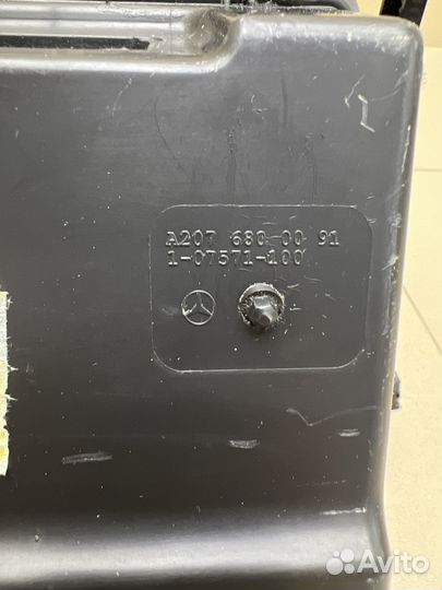 Бардачок Mercedes E-Class W207 Coupe