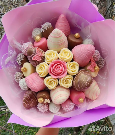 Букет из фруктов в шоколаде