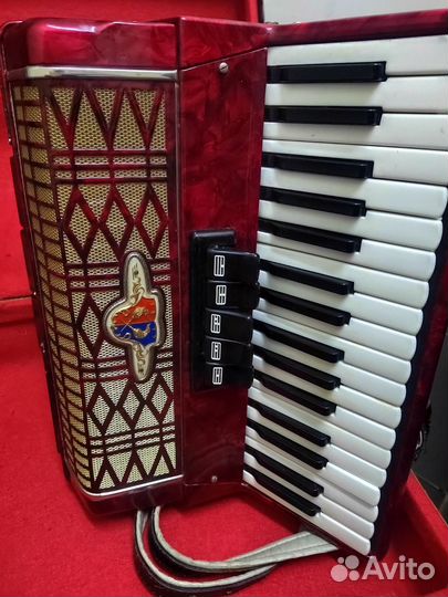 Аккордеон Barcarole magister (5 регистров)