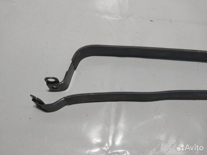 Крепление топливного бака Hyundai Solaris седан