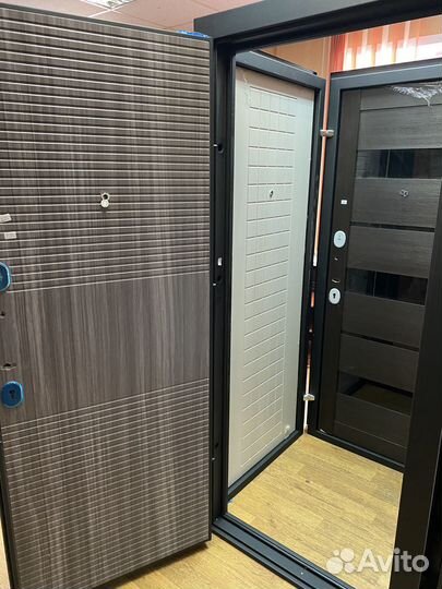 Дверь входная металлическая