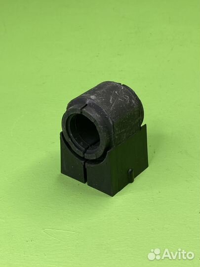 Втулка стабилизатора (р) центр 2x \MAN TGL C236029