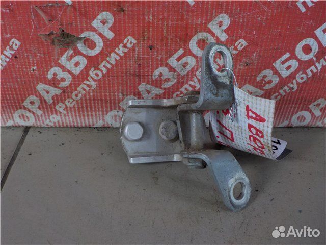 Петля двери верхняя задняя правая Toyota Corolla