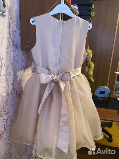Продам платье для девочки