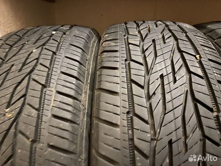 Continental ContiCrossContact LX 215/60 R17